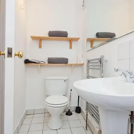 Dublin's Skinniest House Apartment